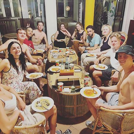 Hummus Hostel ヒッカドゥワ エクステリア 写真